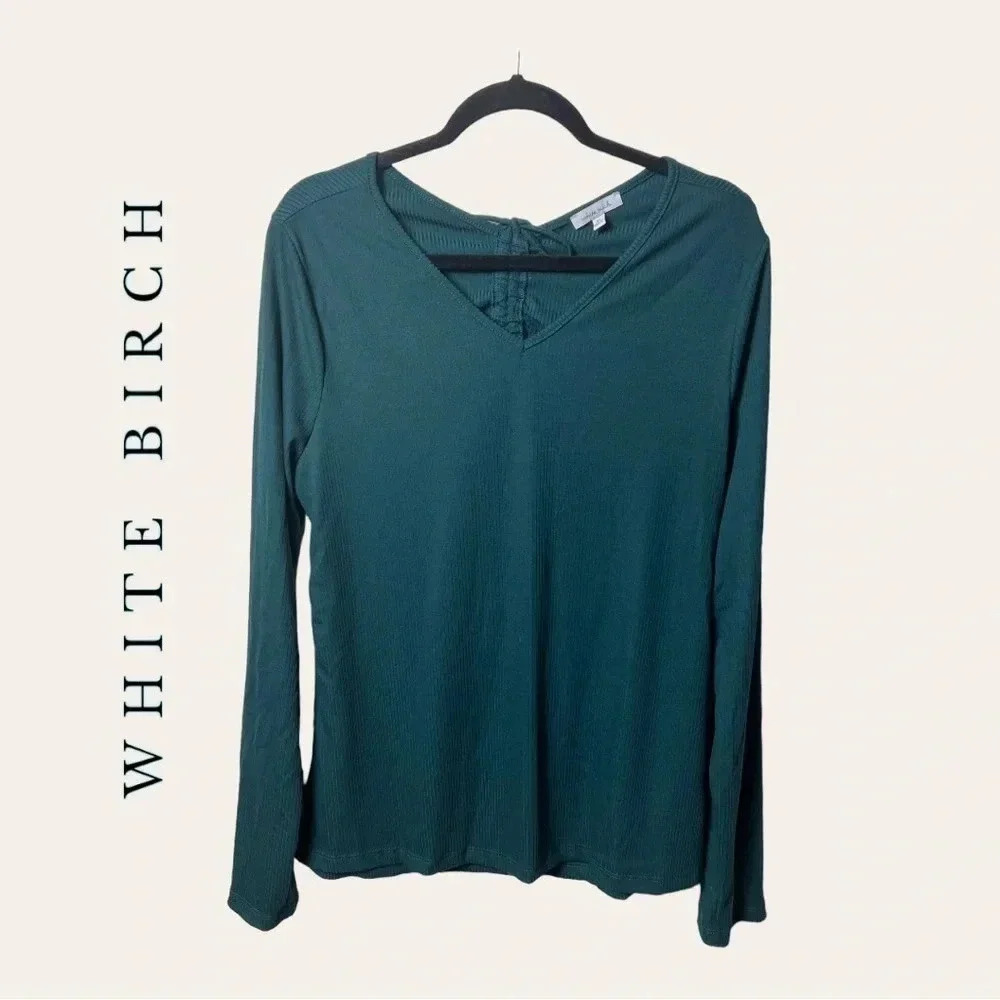 1286. WHITE BIRCH LONG SLEEVE TOP KEYHOLE AND TIE IN BACK SIZE XLARGE